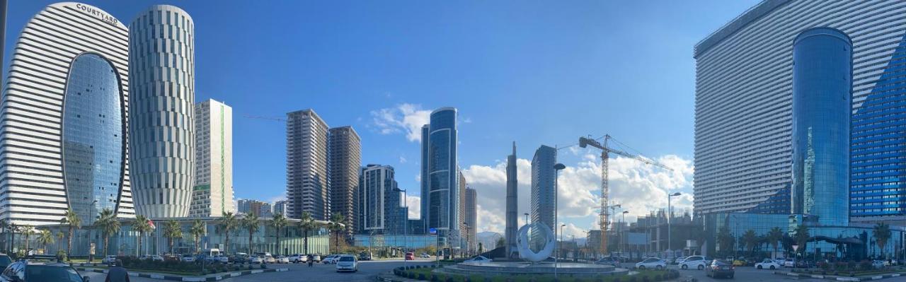 Апартаменти Ramada Skytower Батумі Екстер'єр фото